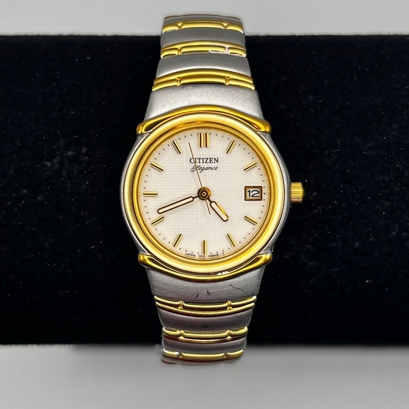 Vintage Citizen Elegance 90’s Round Gold Silver tones Ladies watch Working - Picture 10 of 11